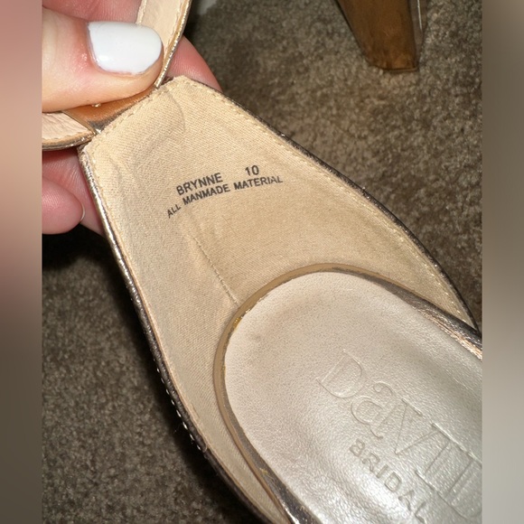 David’s Bridal rose gold heels size 10 - Picture 4 of 5
